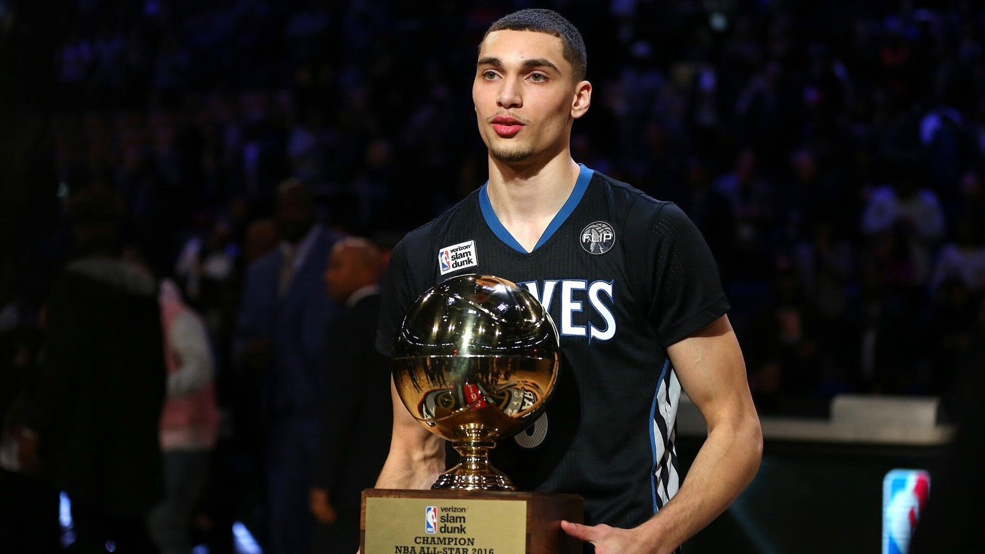 巴尔:在防守和进攻转换中,他为全黑队提供了巨大的战术灵活性